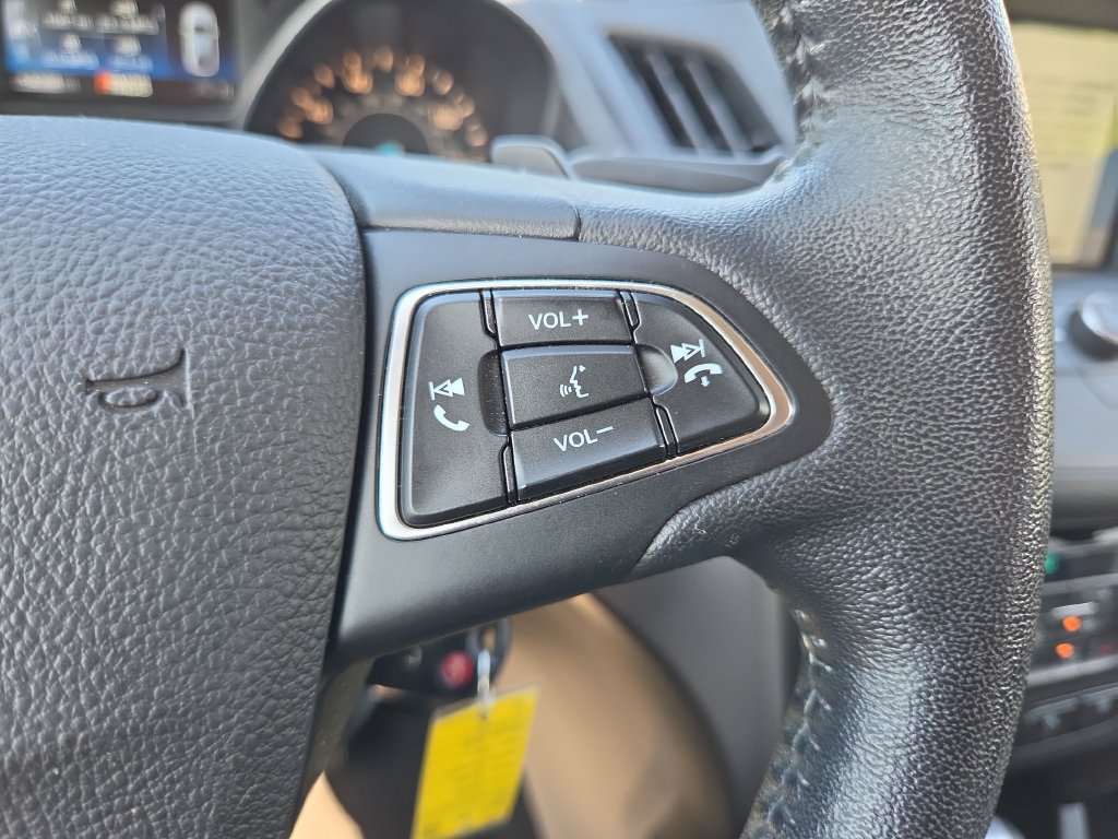 Used 2017 Ford Escape SE w/ SE Leather Comfort Package AWD/4WD image 28
