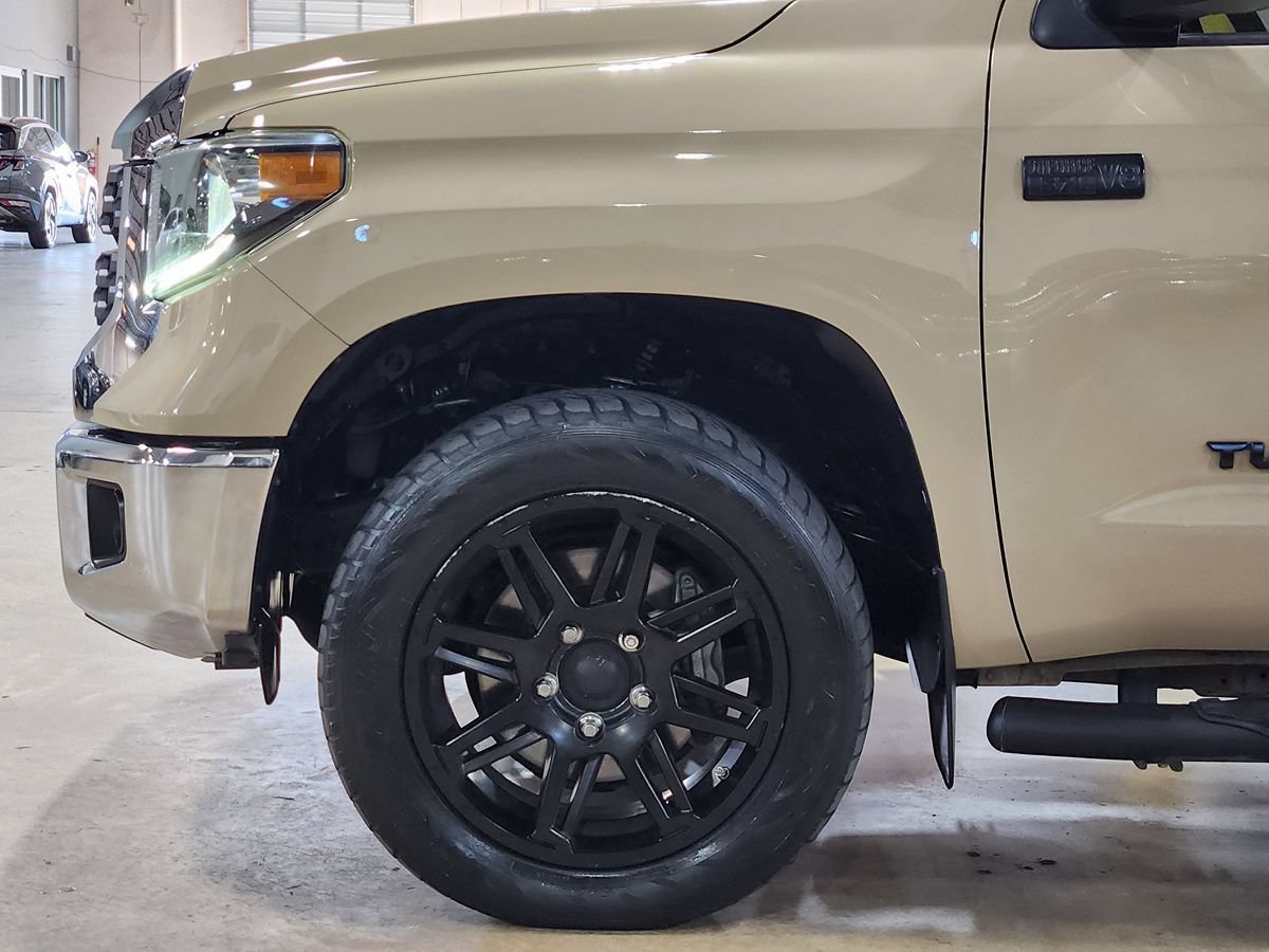 Used 2020 Toyota Tundra SR5 w/ SR5 Leather Package AWD/4WD image 5