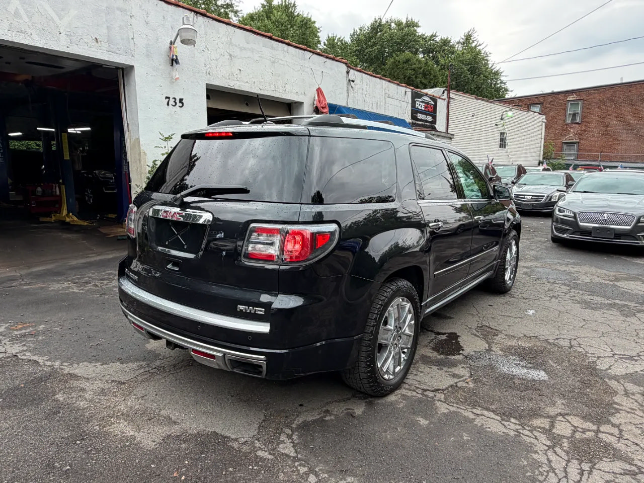 Used 2014 GMC Acadia Denali AWD/4WD image 10