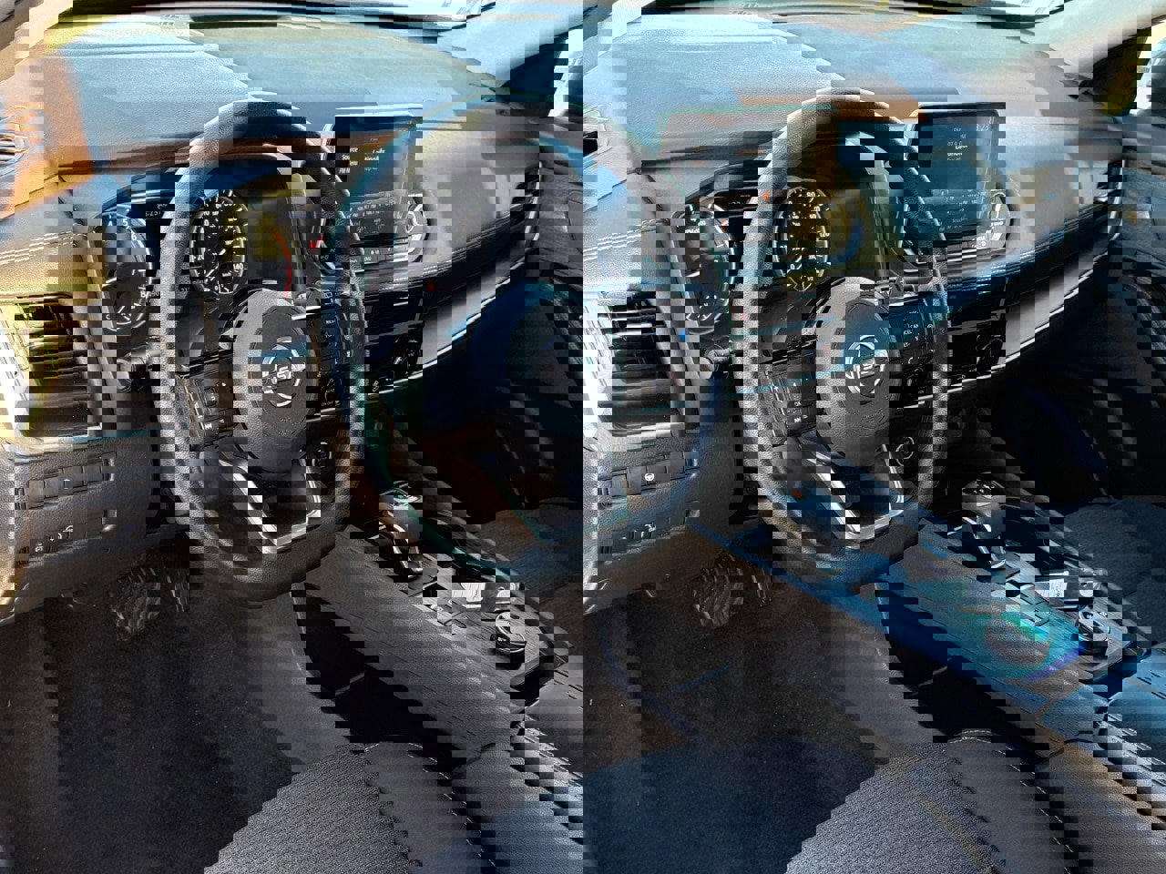 Certified 2023 Nissan Rogue SV image 14