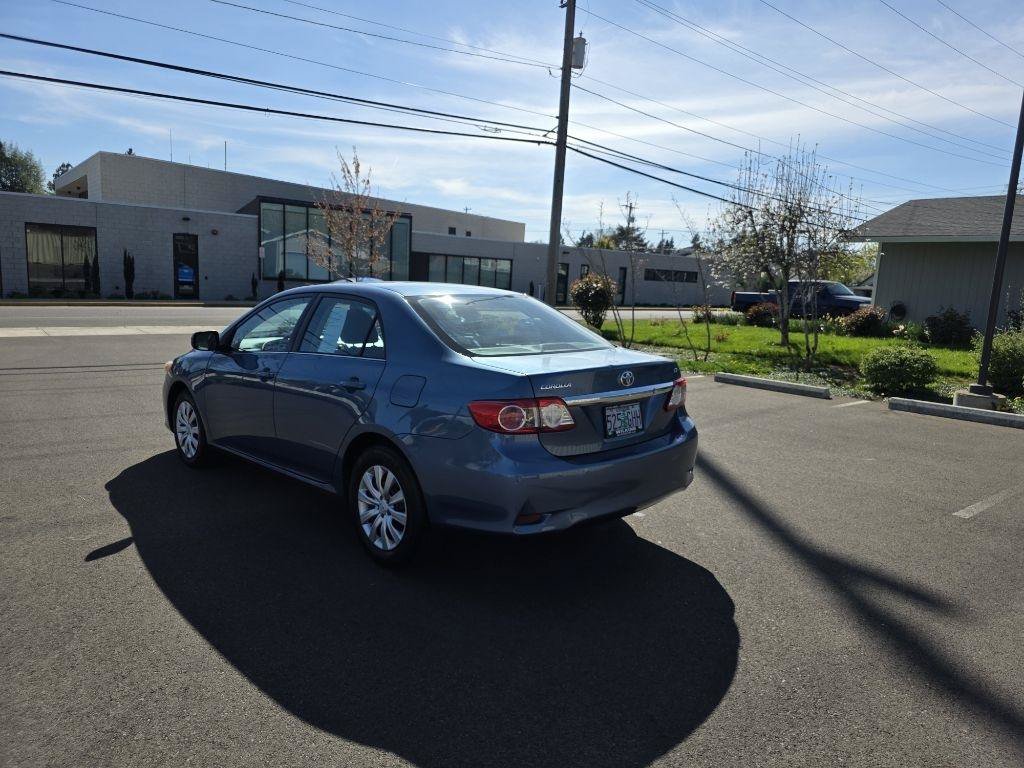Used 2013 Toyota Corolla LE FWD image 6