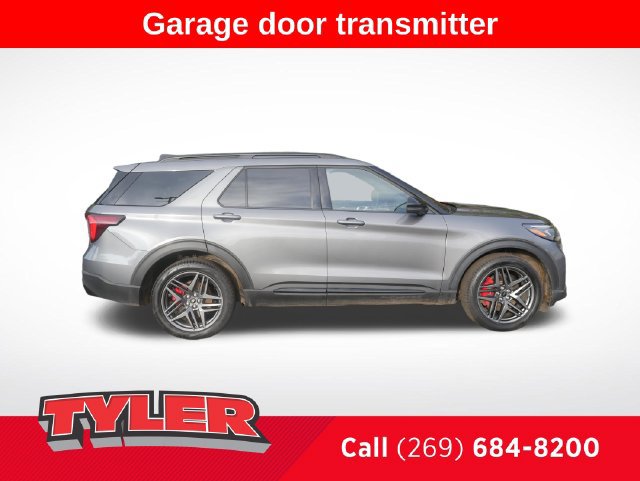 Used 2025 Ford Explorer ST AWD/4WD image 9