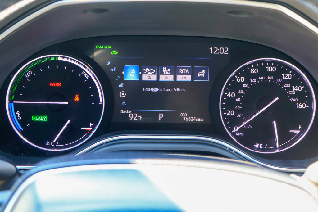 Used 2021 Toyota Avalon XLE w/ Moonroof Package FWD image 14