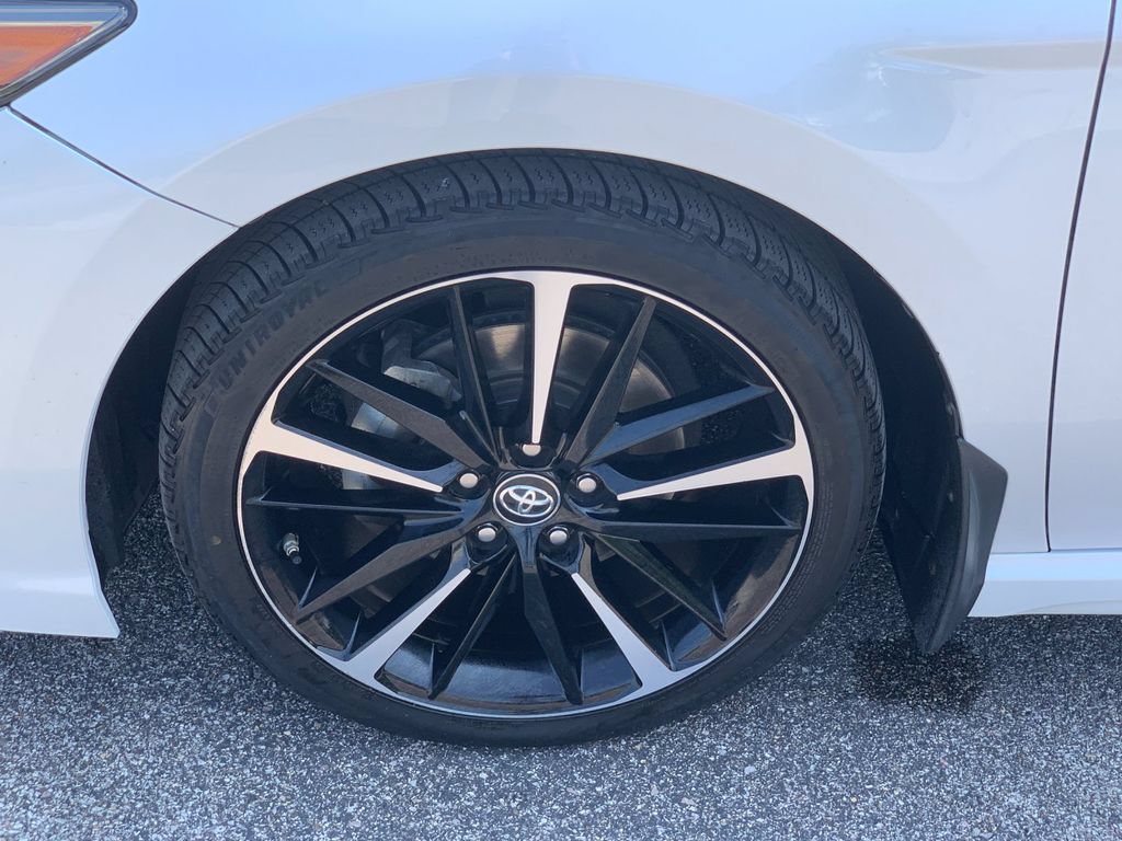 Used 2019 Toyota Camry XSE FWD image 31