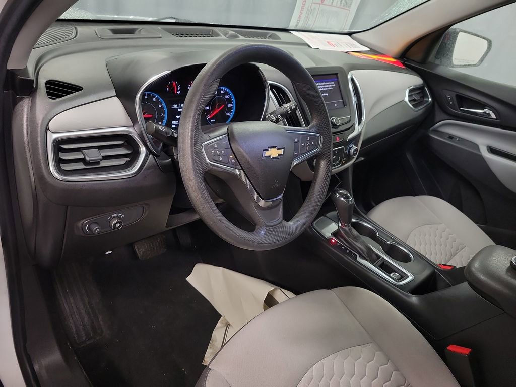 Used 2020 Chevrolet Equinox LS image 14