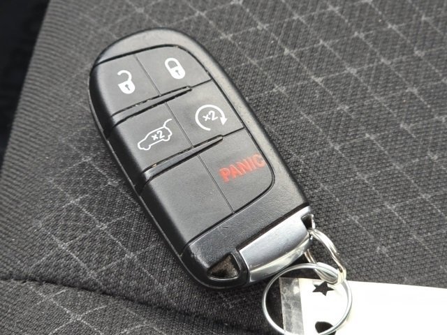 Used 2021 Jeep Grand Cherokee Freedom Edition image 36