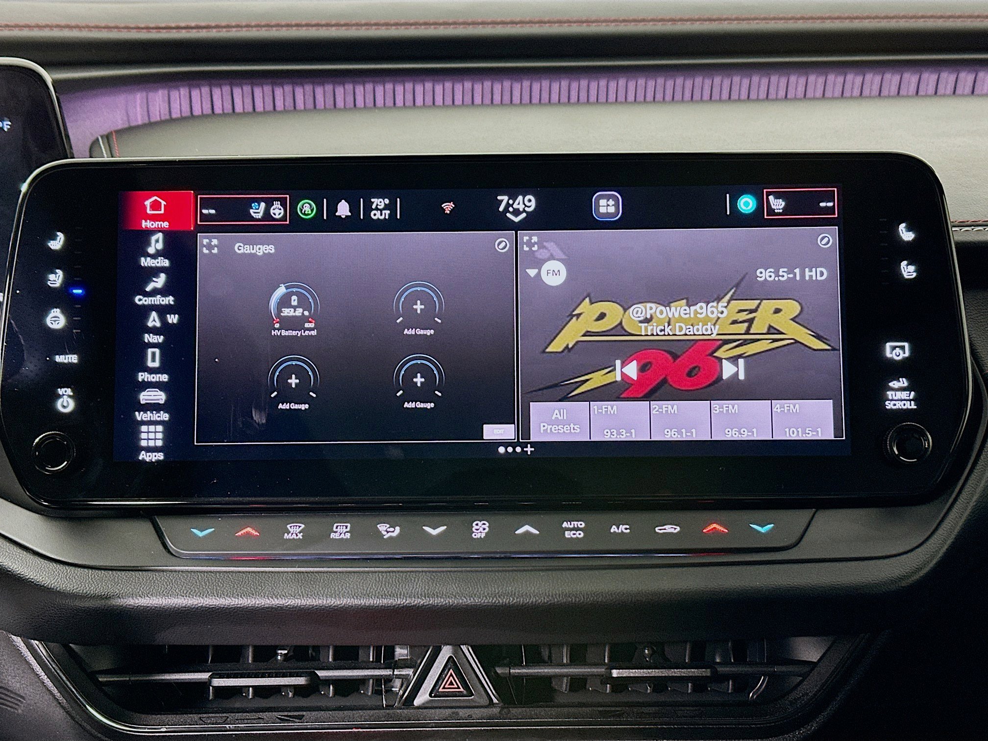 Used 2024 Dodge Charger R/T w/ Plus Group image 24