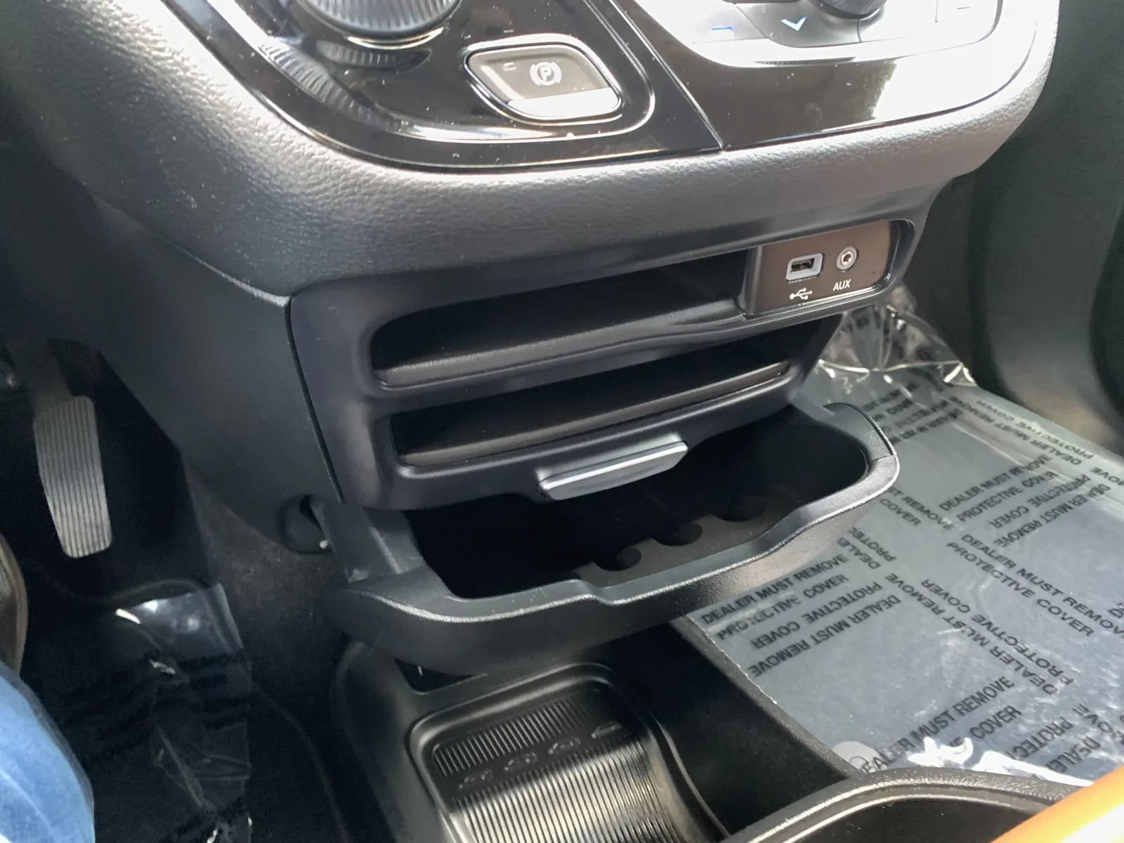 Used 2017 Chrysler Pacifica Limited w/ Advanced Safetytec Group FWD image 33