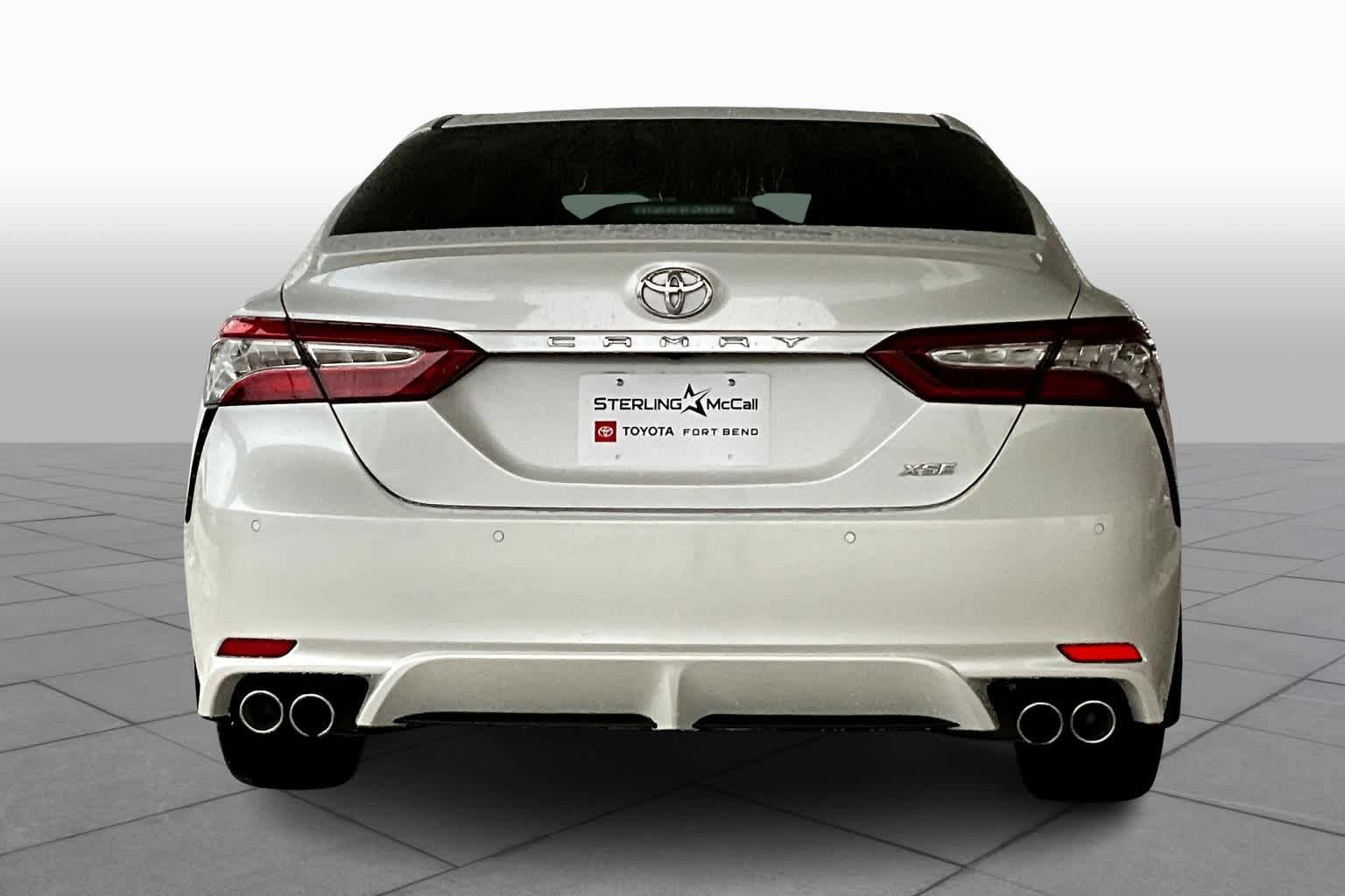 Used 2018 Toyota Camry XSE FWD image 5