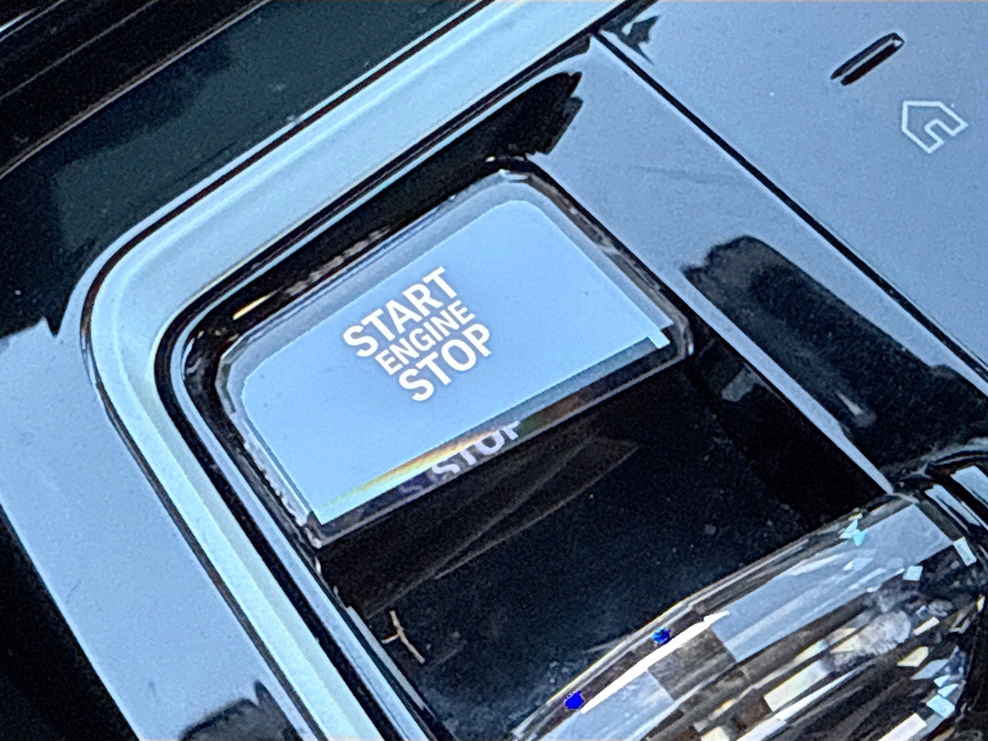 Used 2023 BMW 760i xDrive w/ Executive Package image 35