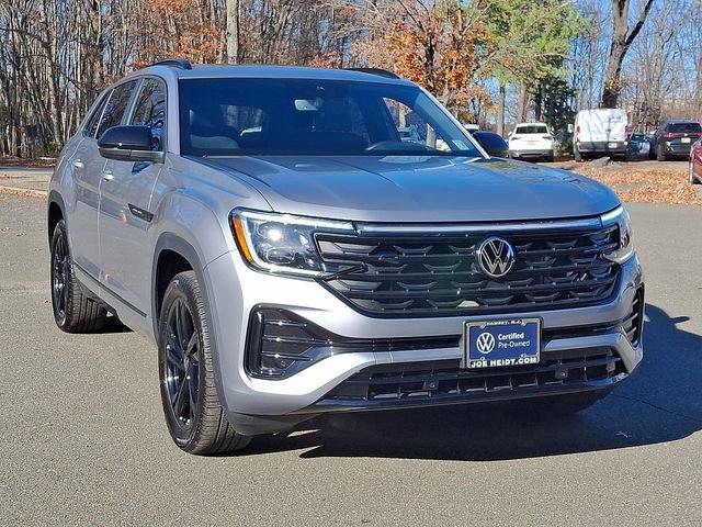 Used 2025 Volkswagen Atlas Cross Sport SEL R-Line AWD/4WD image 2