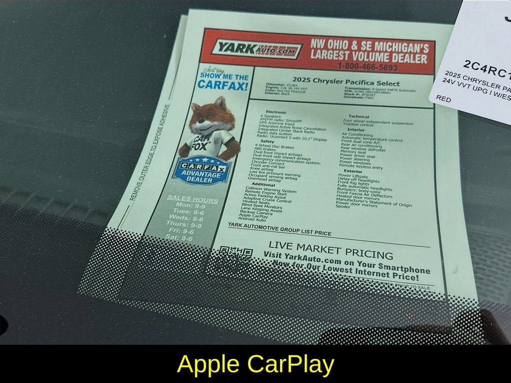 Used 2025 Chrysler Pacifica Select FWD image 13