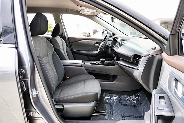 Used 2021 Nissan Rogue SV FWD image 18