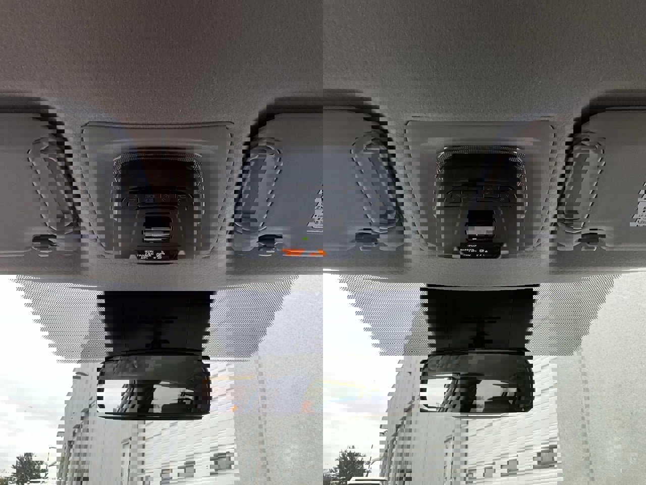 Used 2025 Toyota Corolla Cross LE image 15