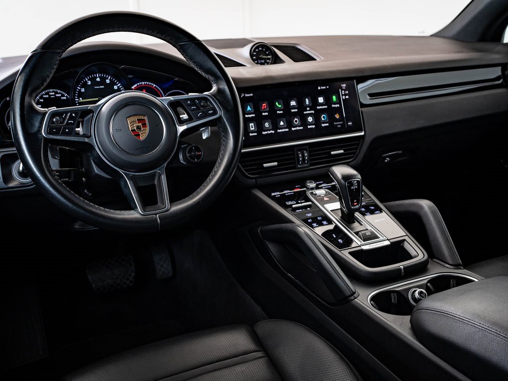Certified 2022 Porsche Cayenne E-Hybrid w/ Premium Package image 4