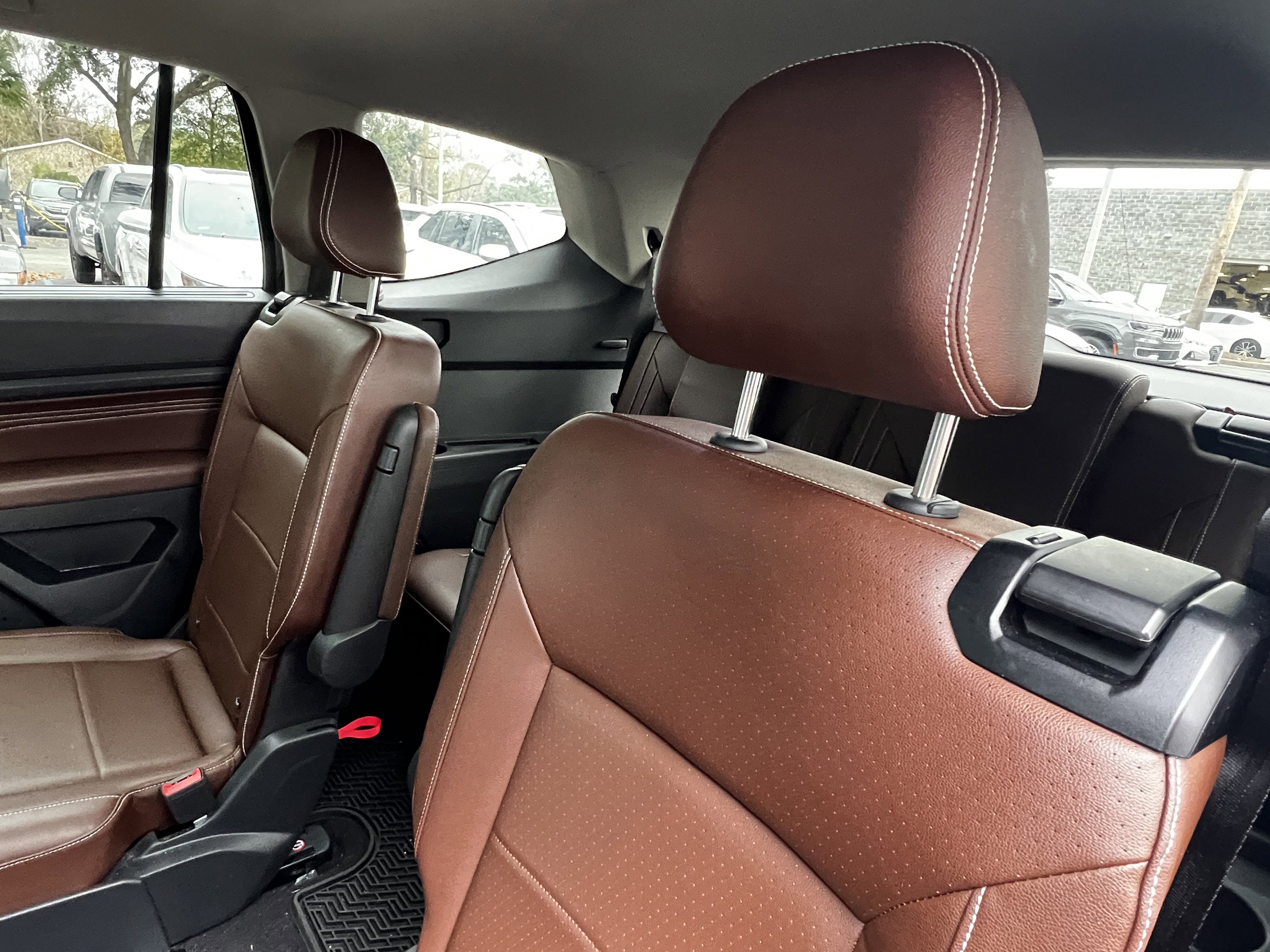 Used 2021 Volkswagen Atlas SE w/ Panoramic Sunroof Package image 32