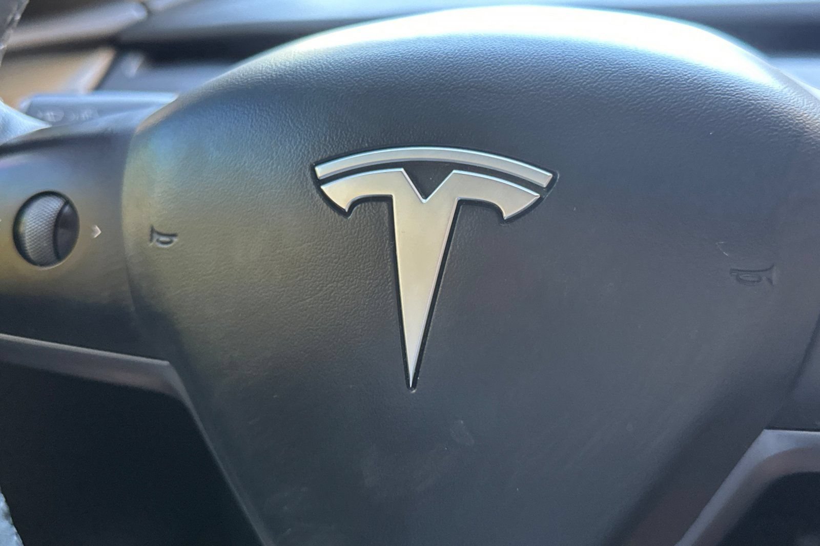 Used 2023 Tesla Model Y Long Range AWD/4WD image 48