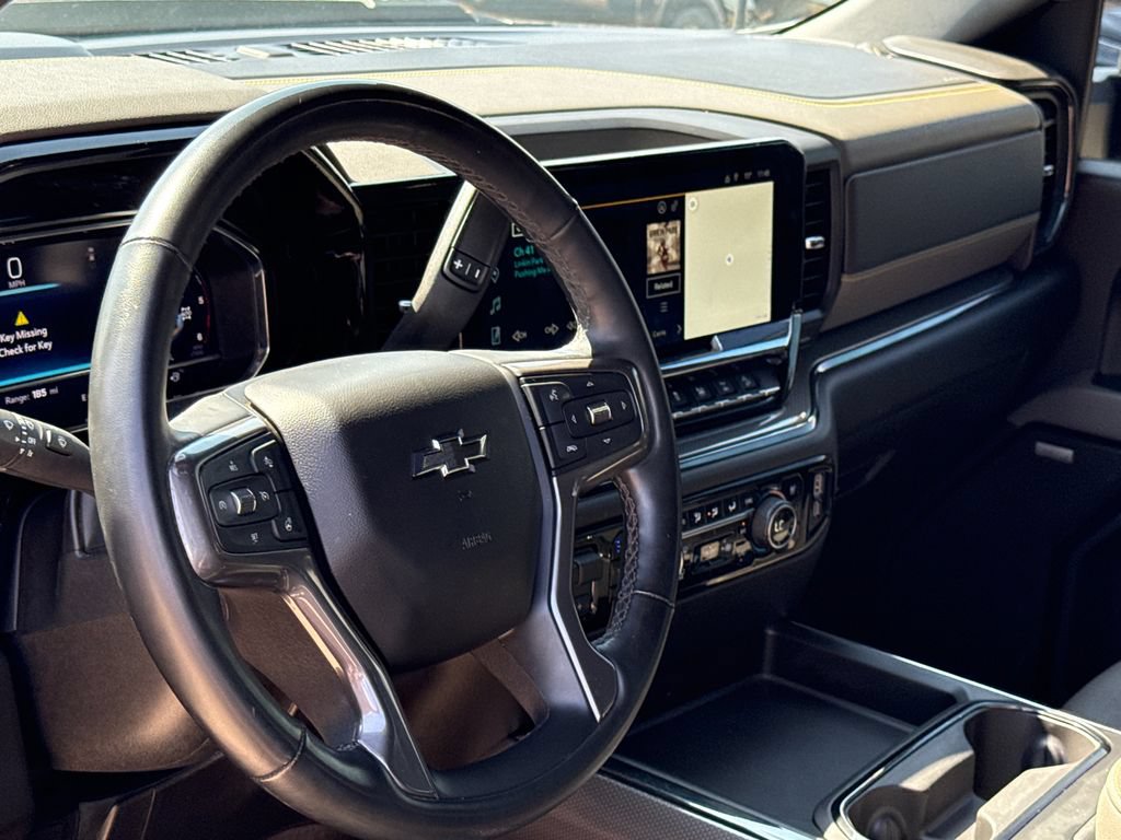 Used 2024 Chevrolet Silverado 2500 ZR2 w/ Technology Package AWD/4WD image 19