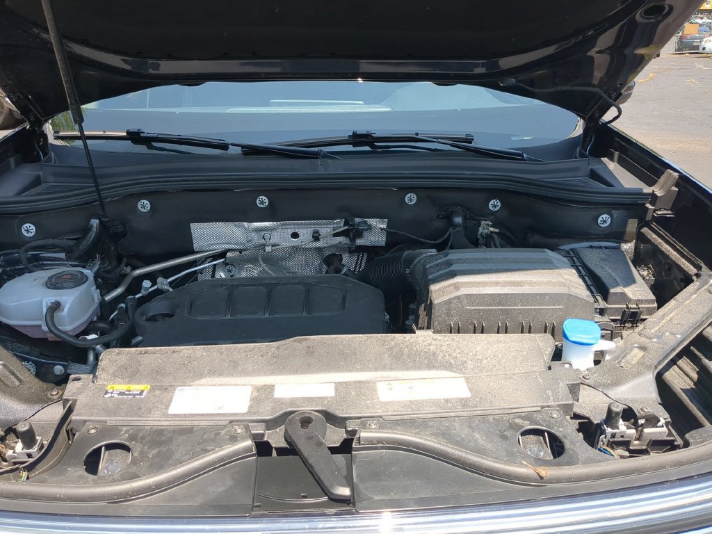 Used 2025 Volkswagen Atlas SE FWD image 35