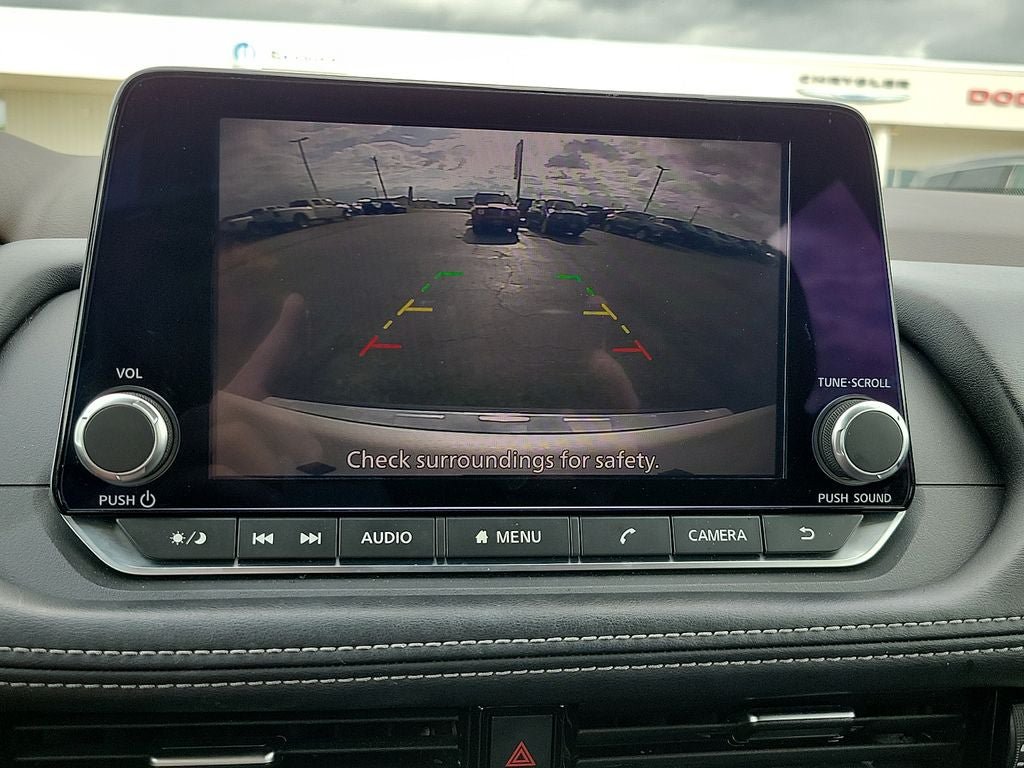 Used 2022 Nissan Rogue SV FWD image 16