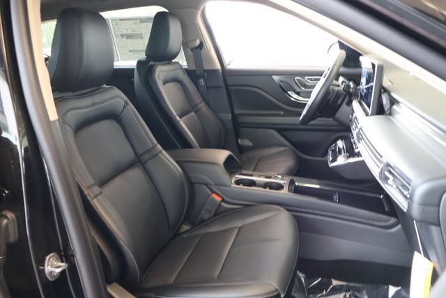 New 2025 Lincoln Corsair Reserve w/ Equipment Group 202A AWD/4WD image 21