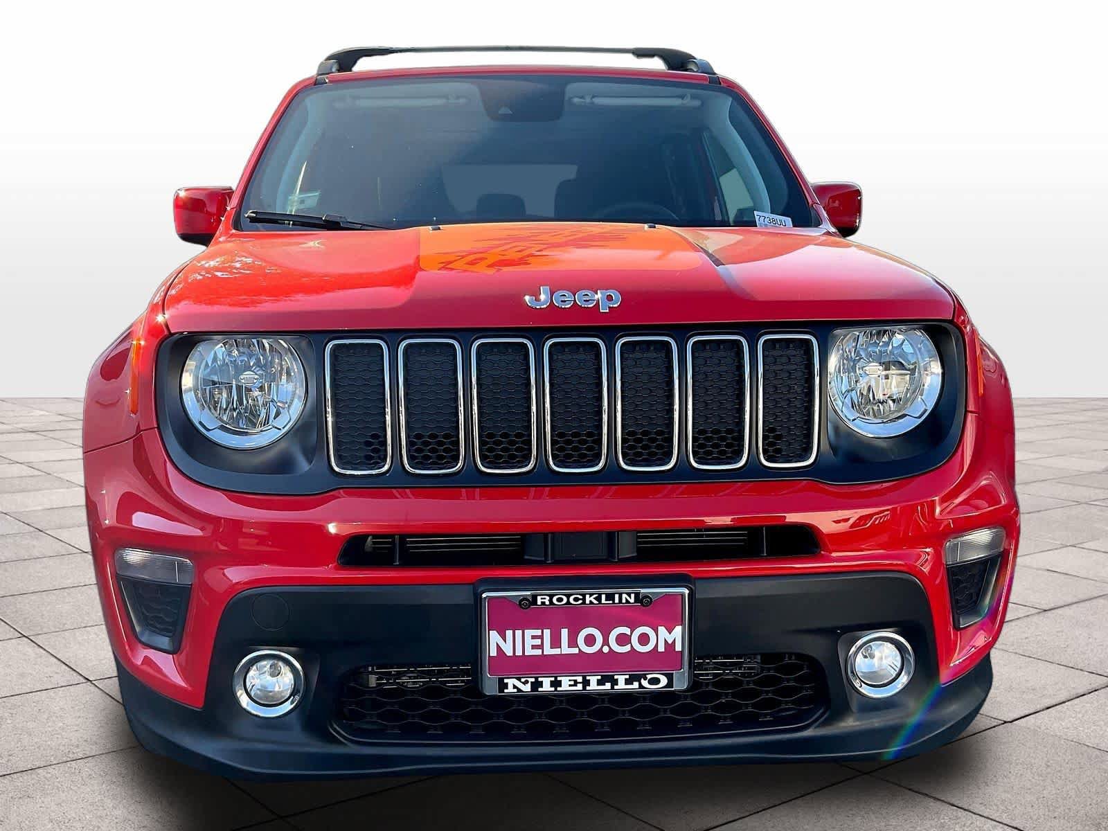 Used 2021 Jeep Renegade Latitude w/ Sun & Sound Group AWD/4WD image 3