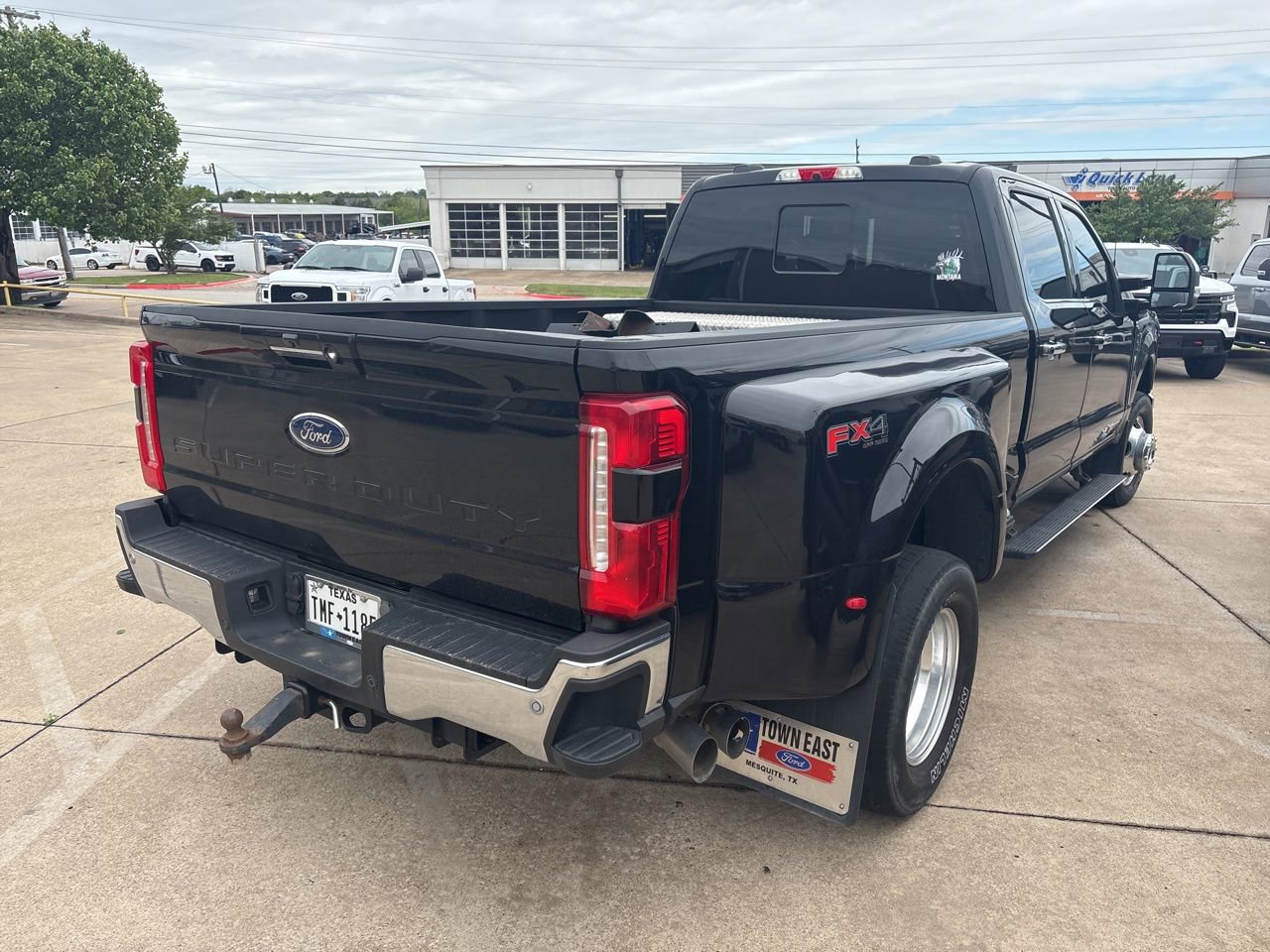 Certified 2023 Ford F350 Lariat w/ Lariat Ultimate Package image 4