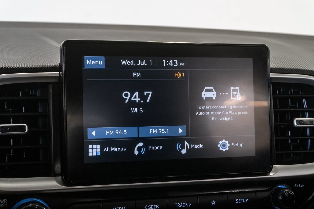 Used 2025 Hyundai Venue SEL FWD image 19