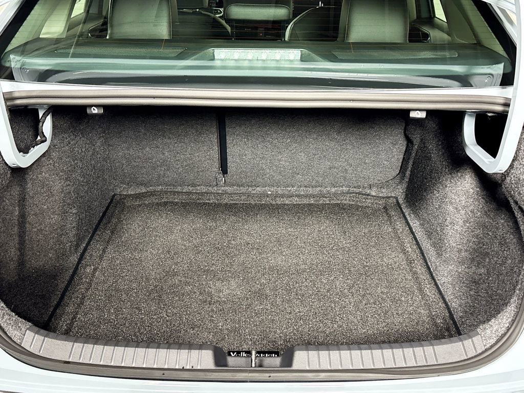 New 2025 Volkswagen Jetta SEL image 22