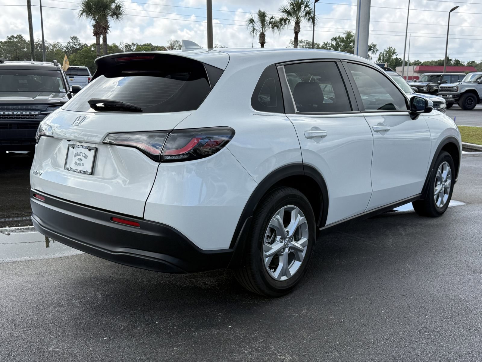 Used 2025 Honda HR-V LX image 4