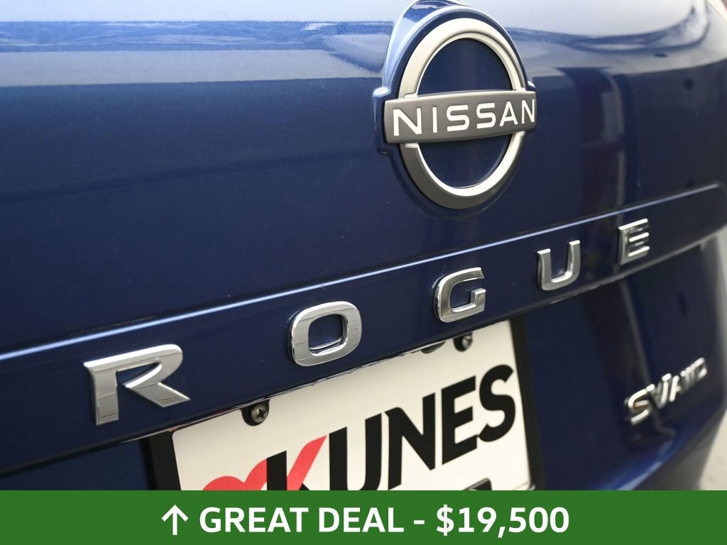 Used 2023 Nissan Rogue SV image 18