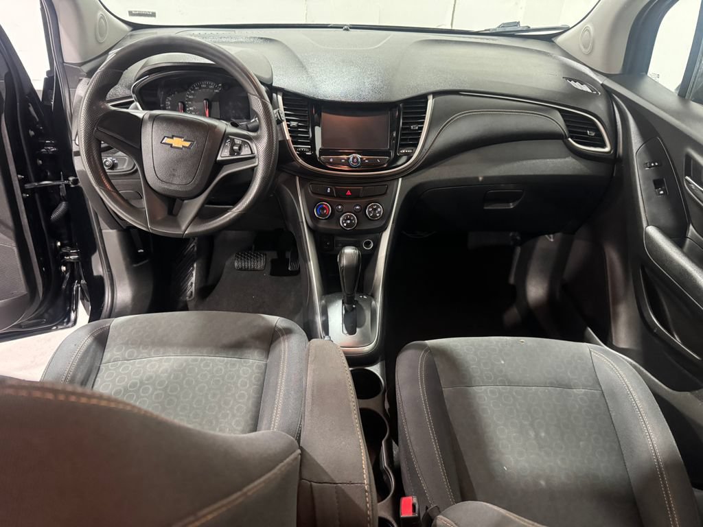Used 2017 Chevrolet Trax LS AWD/4WD image 25