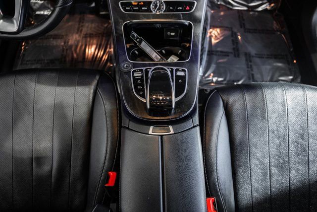 Used 2018 Mercedes-Benz E 300 E 300 image 22