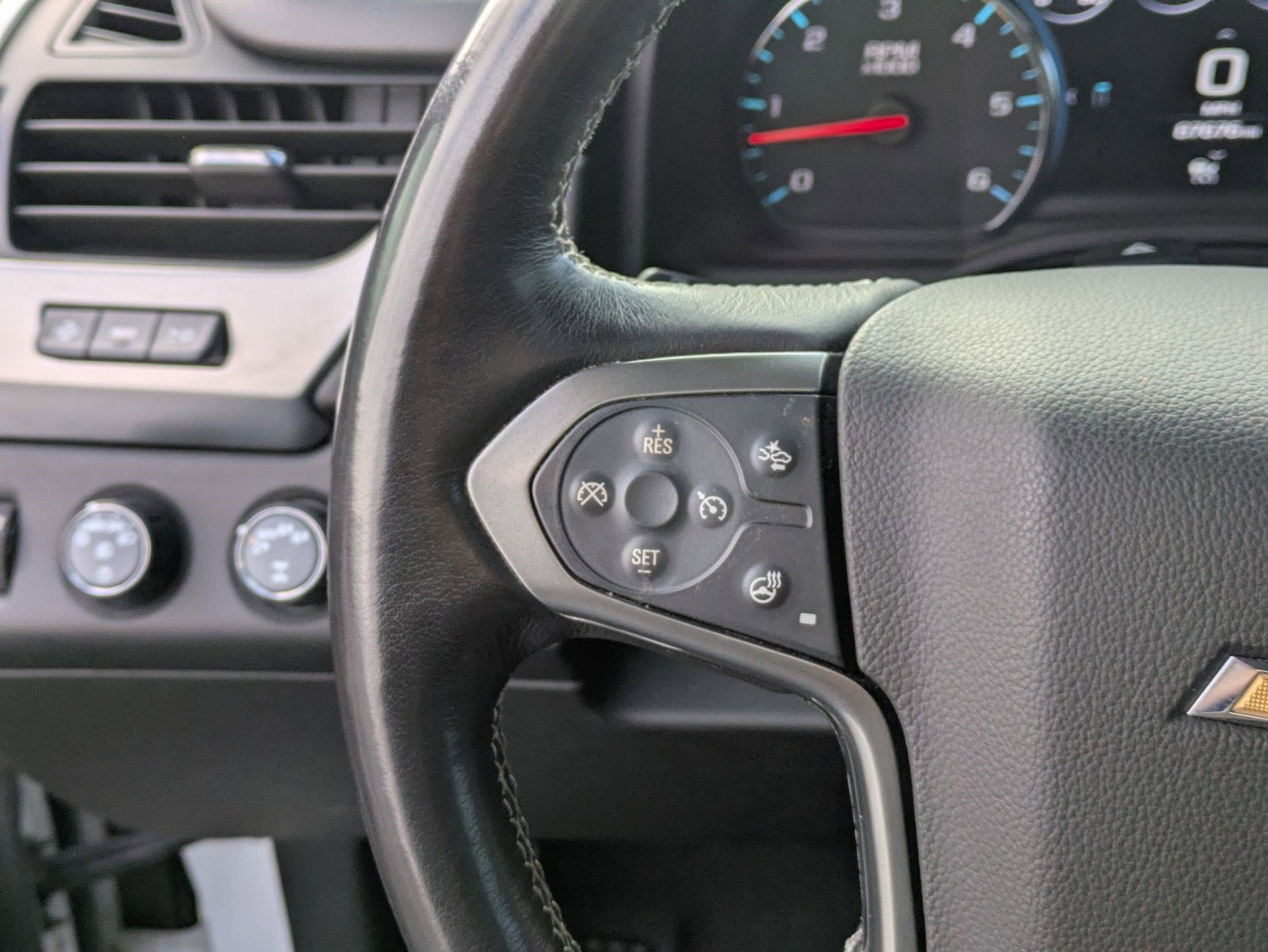 Used 2020 Chevrolet Suburban Premier image 19