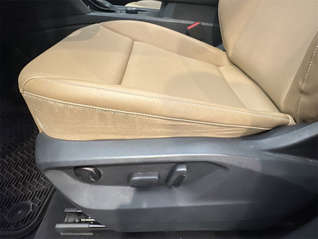 Used 2020 Volkswagen Atlas Cross Sport SE w/ Panoramic Sunroof Package image 10