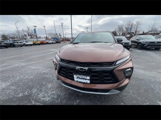 Certified 2023 Chevrolet Blazer LT w/ Midnight/Sport Edition image 3