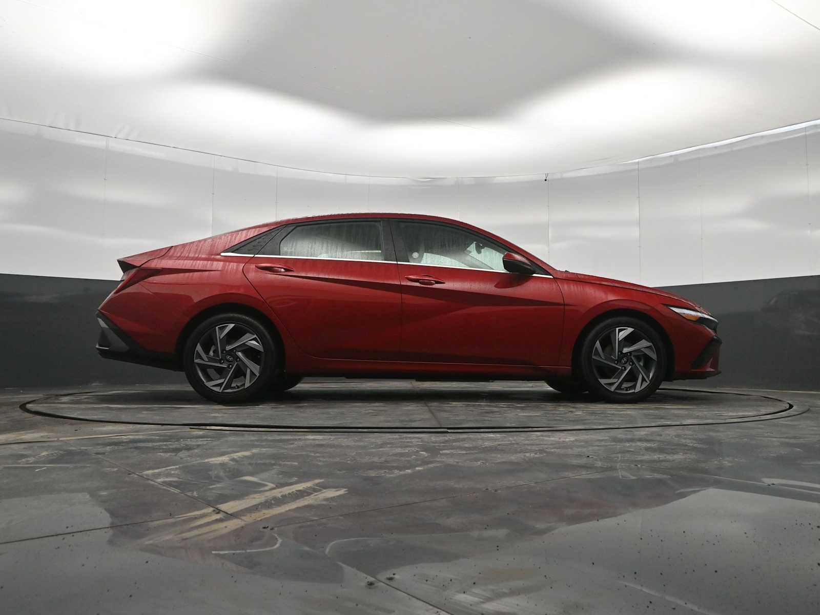 Certified 2025 Hyundai Elantra Limited image 37