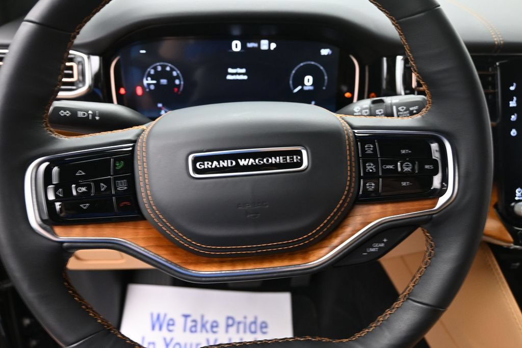 Used 2025 Jeep Grand Wagoneer Series III w/ Rear Seat Video Group 1 AWD/4WD image 28