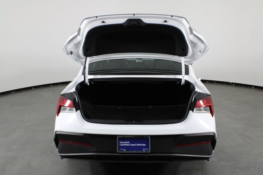 Certified 2026 Hyundai Elantra SEL FWD image 17