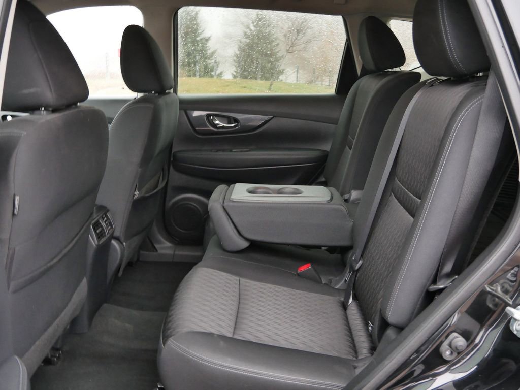 Used 2020 Nissan Rogue SV image 7