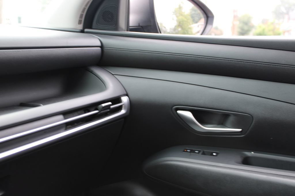 Used 2025 Hyundai Tucson SEL FWD image 17