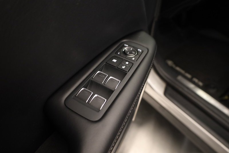 Used 2020 Lexus RX 350L Luxury image 10