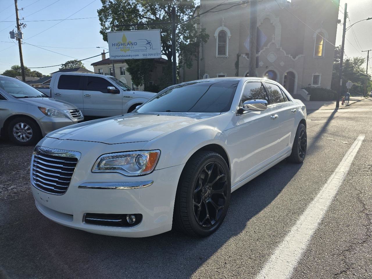 Used 2014 Chrysler 300 C AWD/4WD image 1