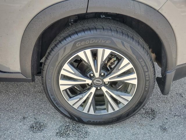 Certified 2023 Nissan Rogue SV FWD image 10