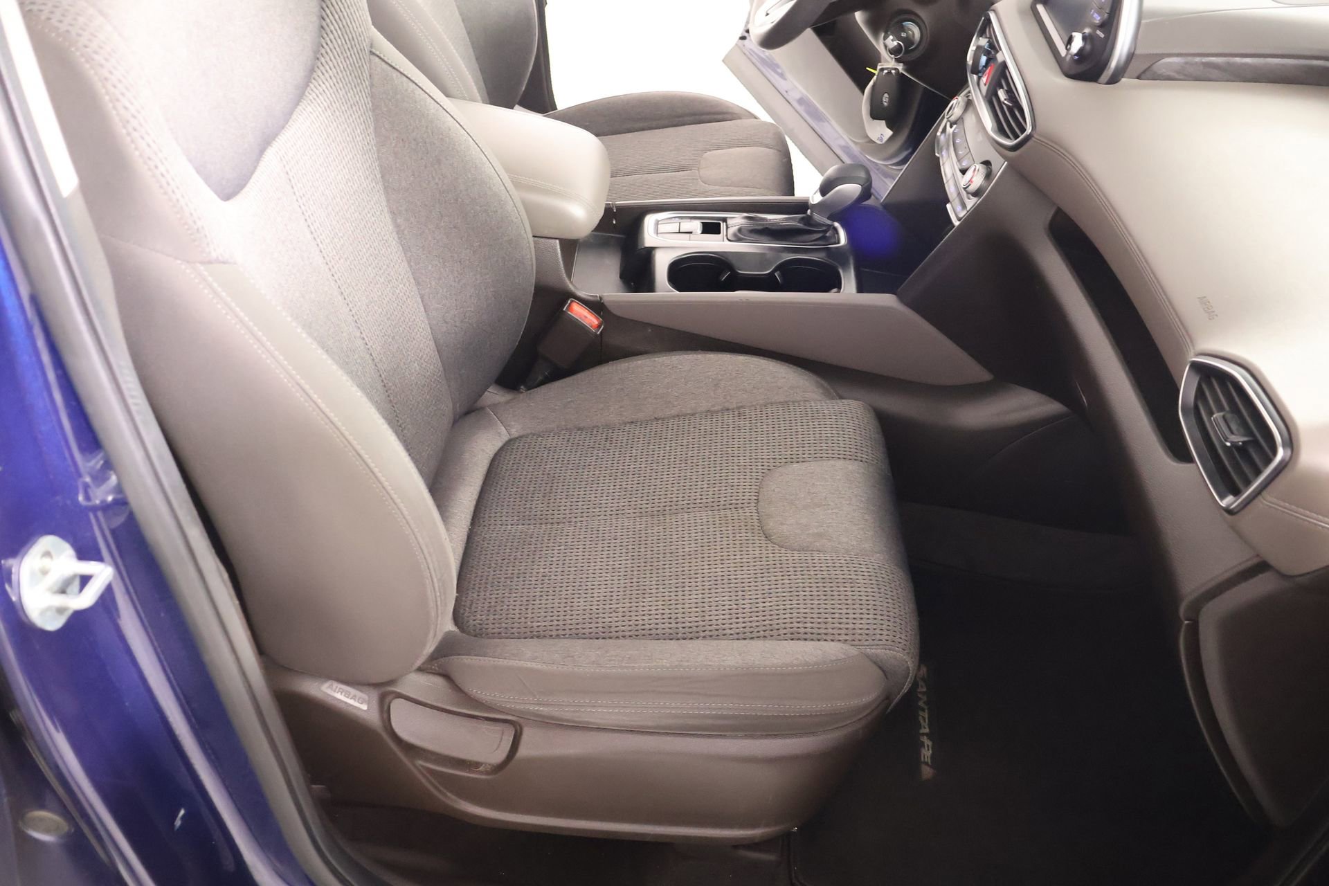 Used 2019 Hyundai Santa Fe SE image 12