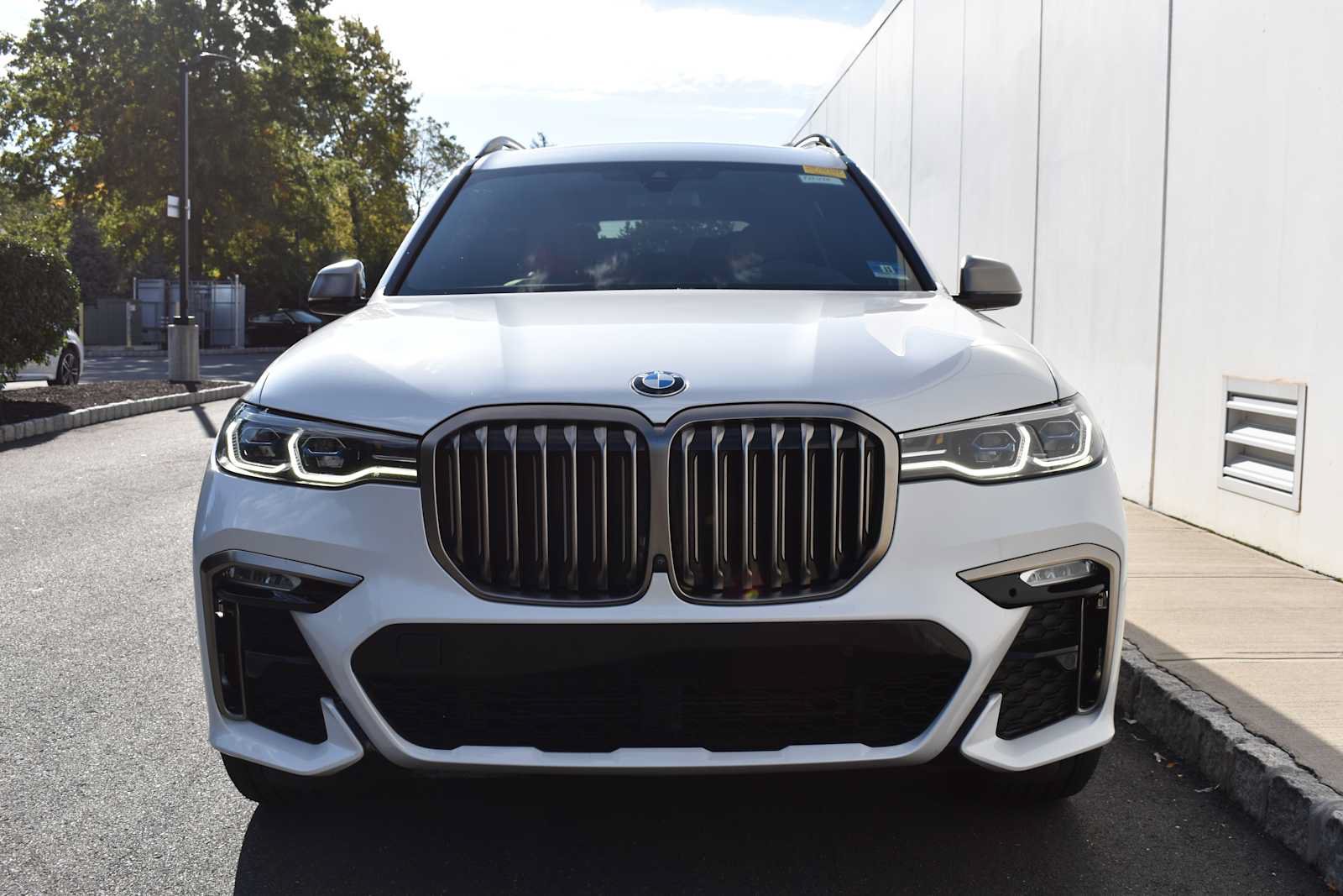 Used 2021 BMW X7 M50i w/ Cold Weather Package AWD/4WD image 2