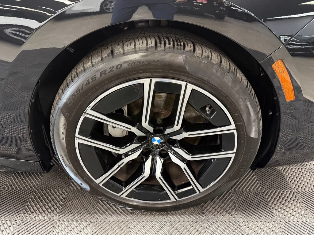 Used 2026 BMW 740i xDrive AWD/4WD image 18