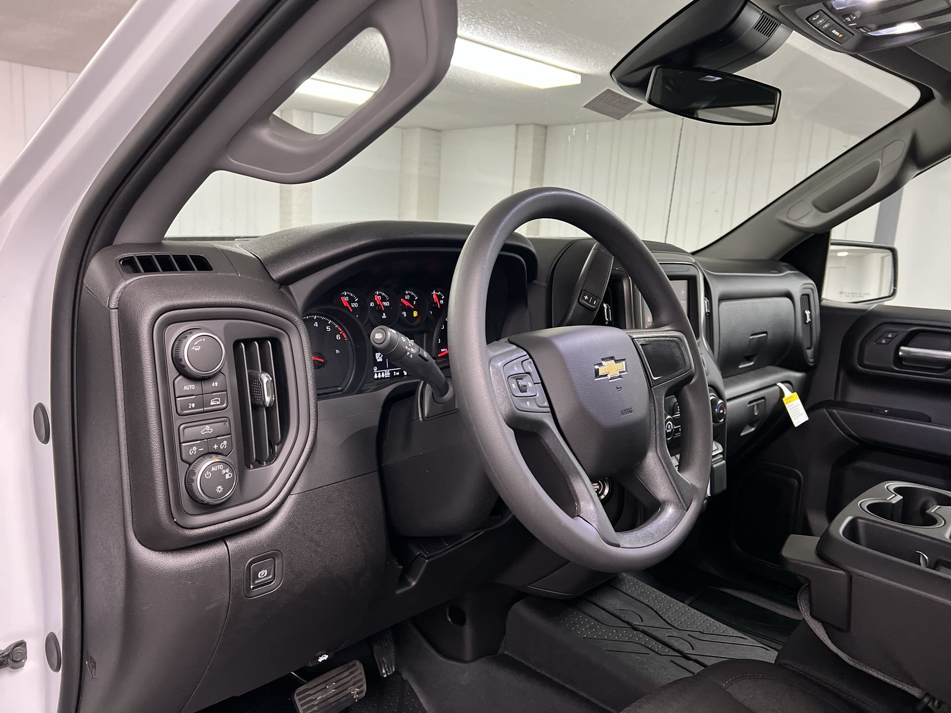 New 2026 Chevrolet Silverado 1500 Custom w/ Turbomax Blackout Package AWD/4WD image 44