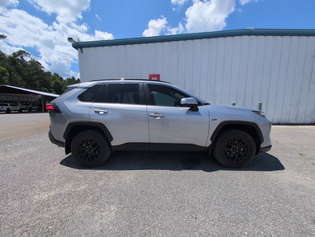 Used 2024 Toyota RAV4 XLE w/ Convenience Package FWD image 9