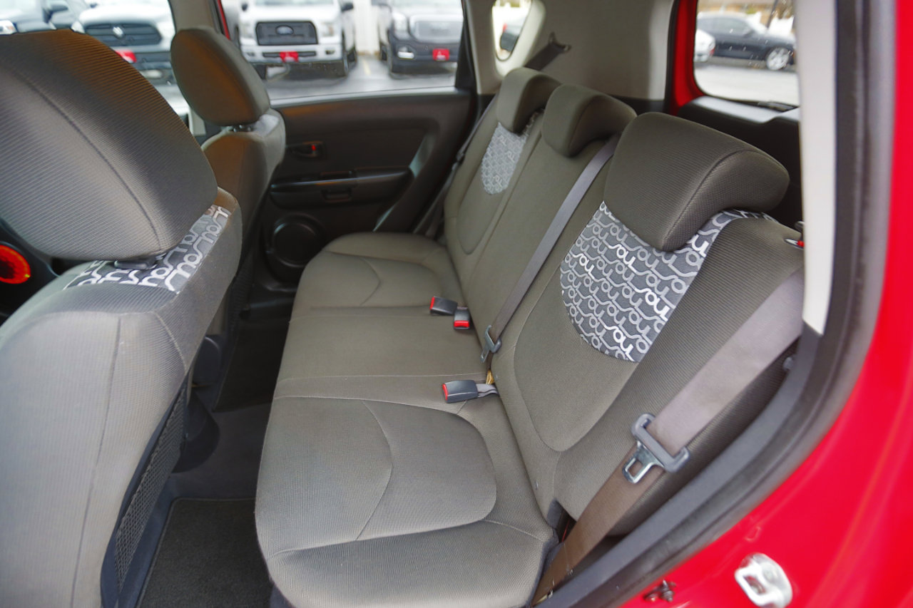Used 2010 Kia Soul + w/ Audio Pkg image 9